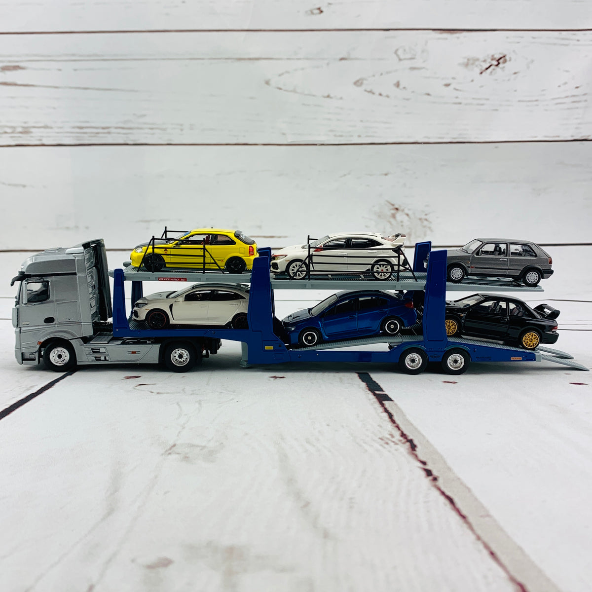 MINI GT 1/64 Mercedes-Benz Actros With Car Carrier Trailer RHD