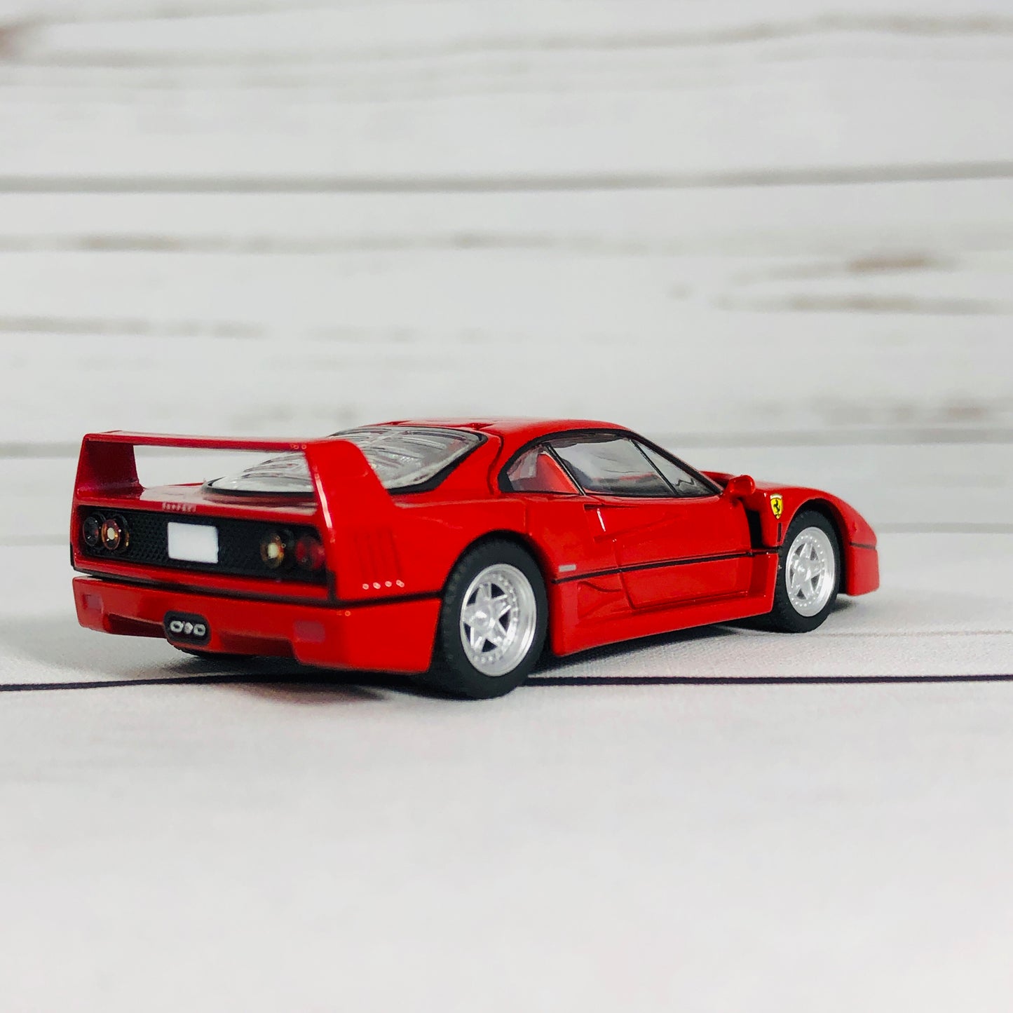 Tomica Tomytec Limited Vintage Neo FERRARI F40 (RED) 1/64