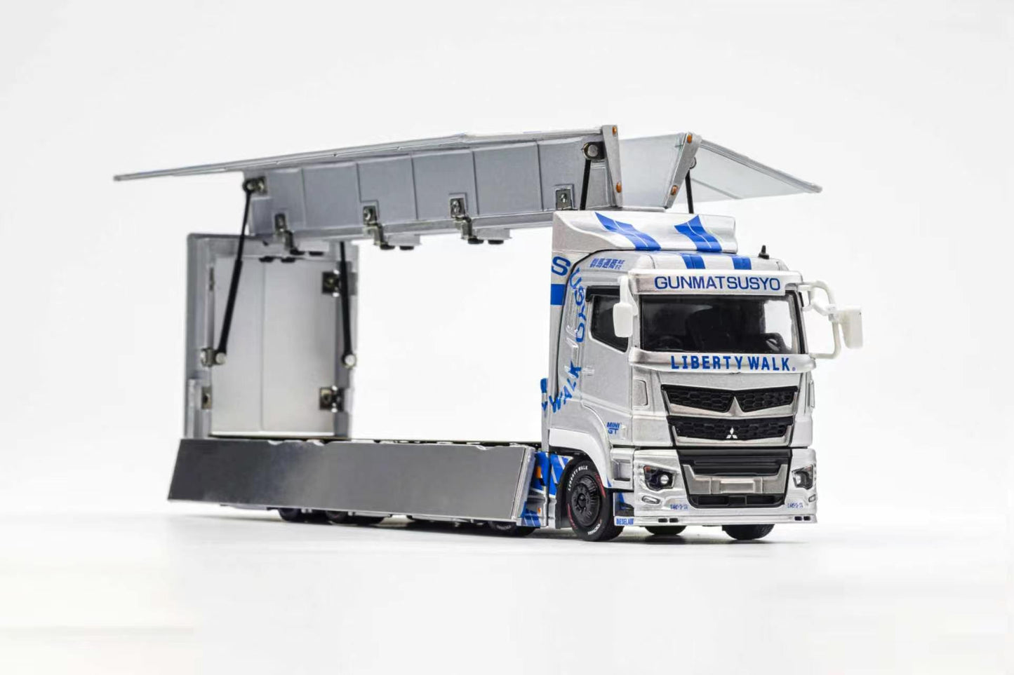 PREORDER GCD 1/64 LB TRUCK Mitsubishi Fuso Super Great SILVER - TAS Tokyo Exclusive Version KS-073-635 (Approx. Release Date: Q3 2026 and subject to the manufacturer's final decision)
