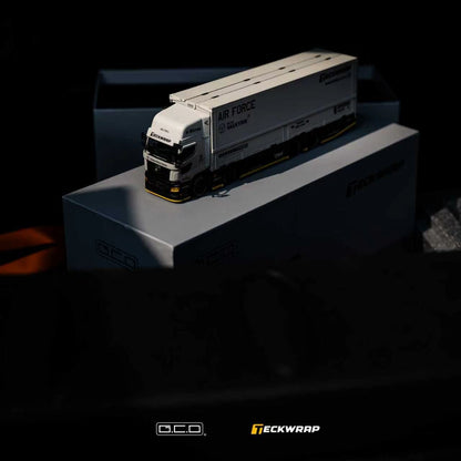 PREORDER GCD 1/64 DarwinPRO & TECKWRAP Hino Profia 2018 KS-118-688 (Approx. Release Date: Q4 2026 and subject to the manufacturer's final decision)