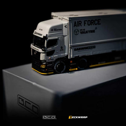 PREORDER GCD 1/64 DarwinPRO & TECKWRAP Hino Profia 2018 KS-118-688 (Approx. Release Date: Q4 2026 and subject to the manufacturer's final decision)