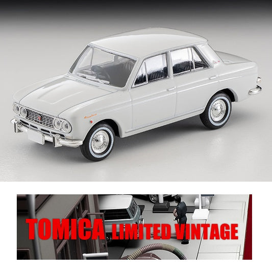 TOMYTEC TLV 1/64 Datsun Bluebird 4 Doors 1600SS White 1965 LV-205a