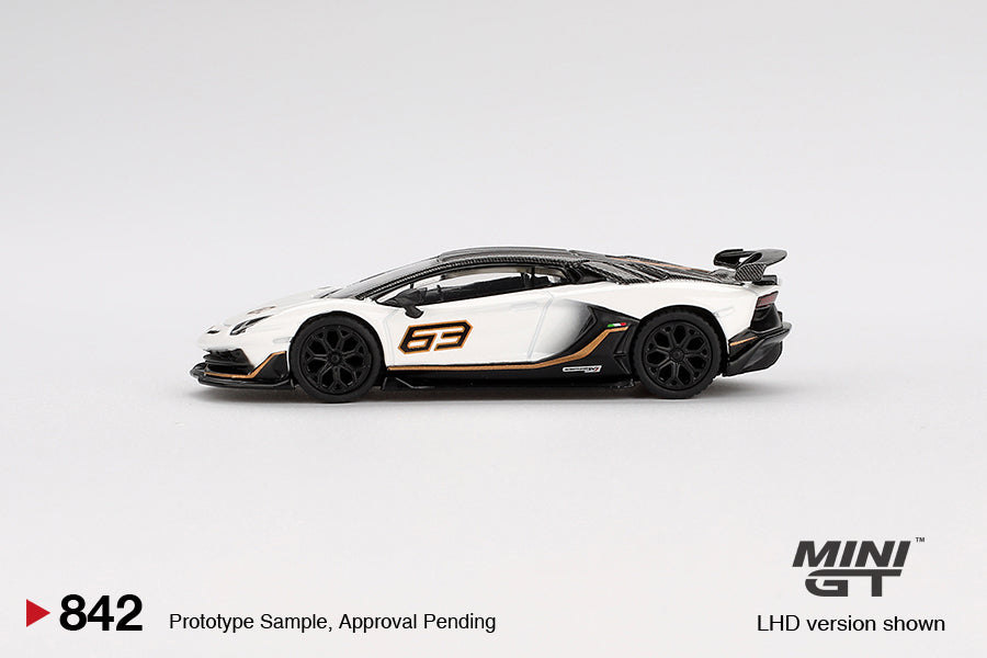 MINI GT 1/64 Lamborghini Aventador SVJ 63 Bianco Asopo MGT00842-BL