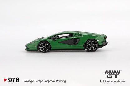 MINI GT 1/64 Lamborghini Countach LPI 800-4 Verde Medio MGT00976