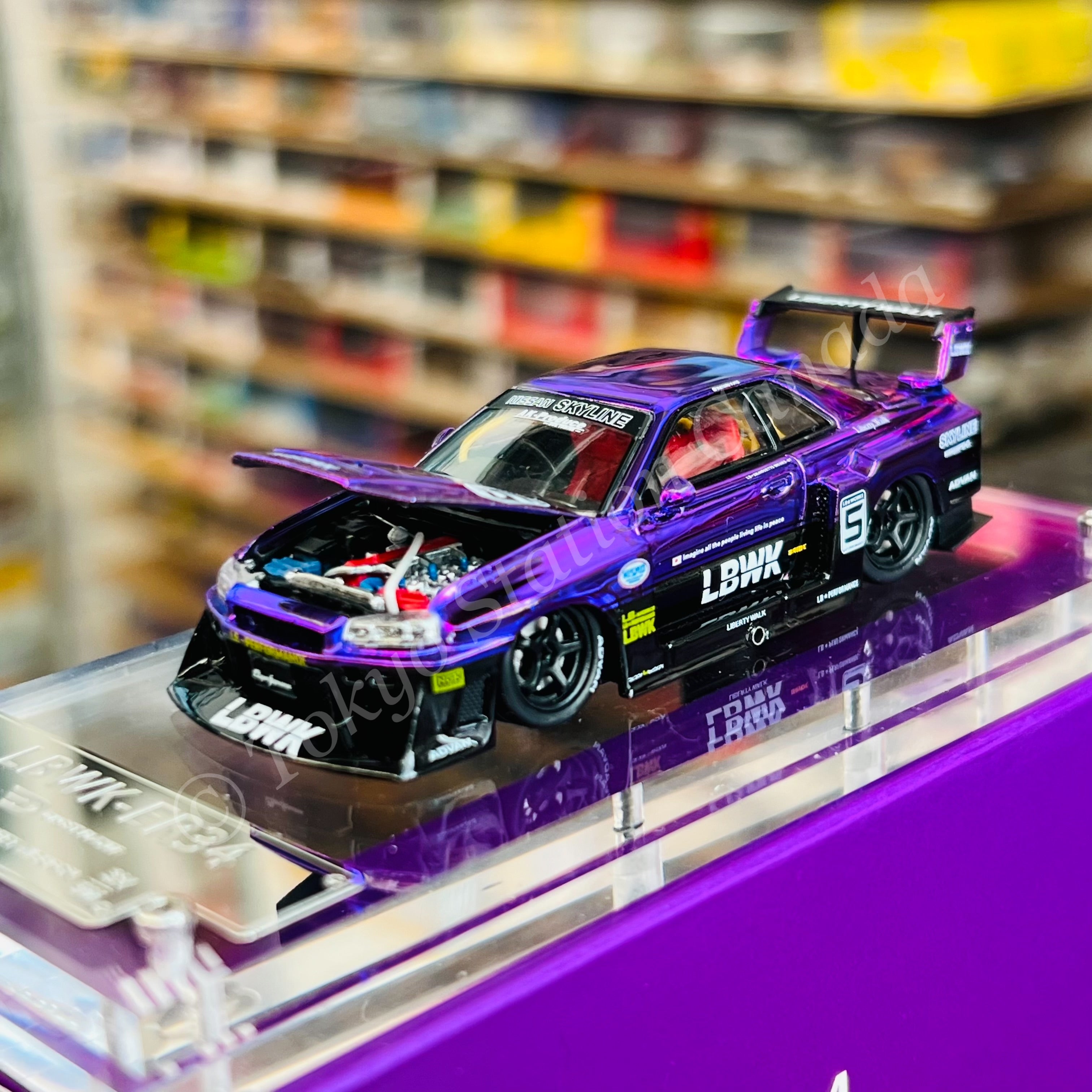 Street Weapon 1/64 LBWK ER34 Chrome Purple – Tokyo Station