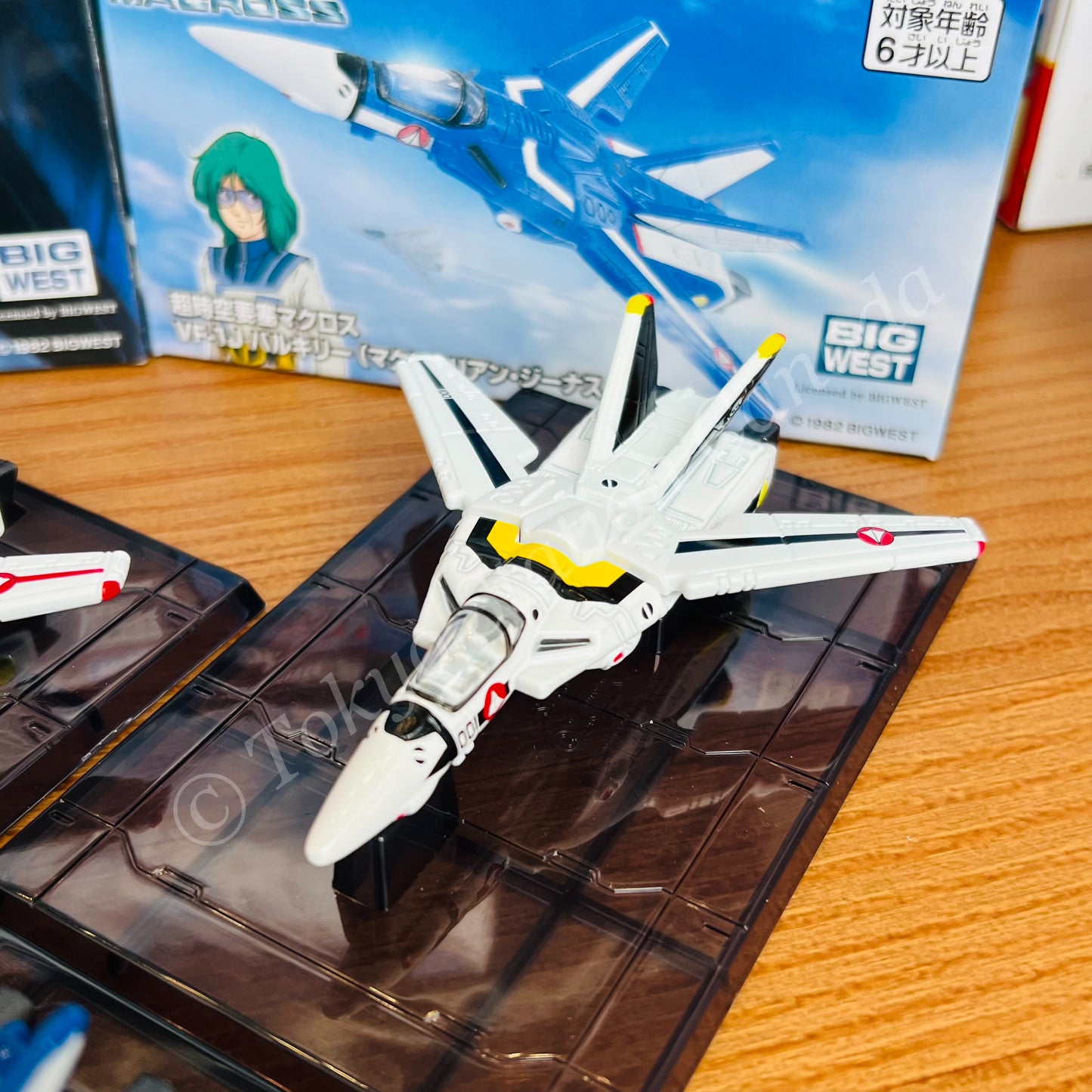 Tomica Premium Unlimited Super Dimension Fortress Macross VF-1S Valkyrie (Roy Focker)