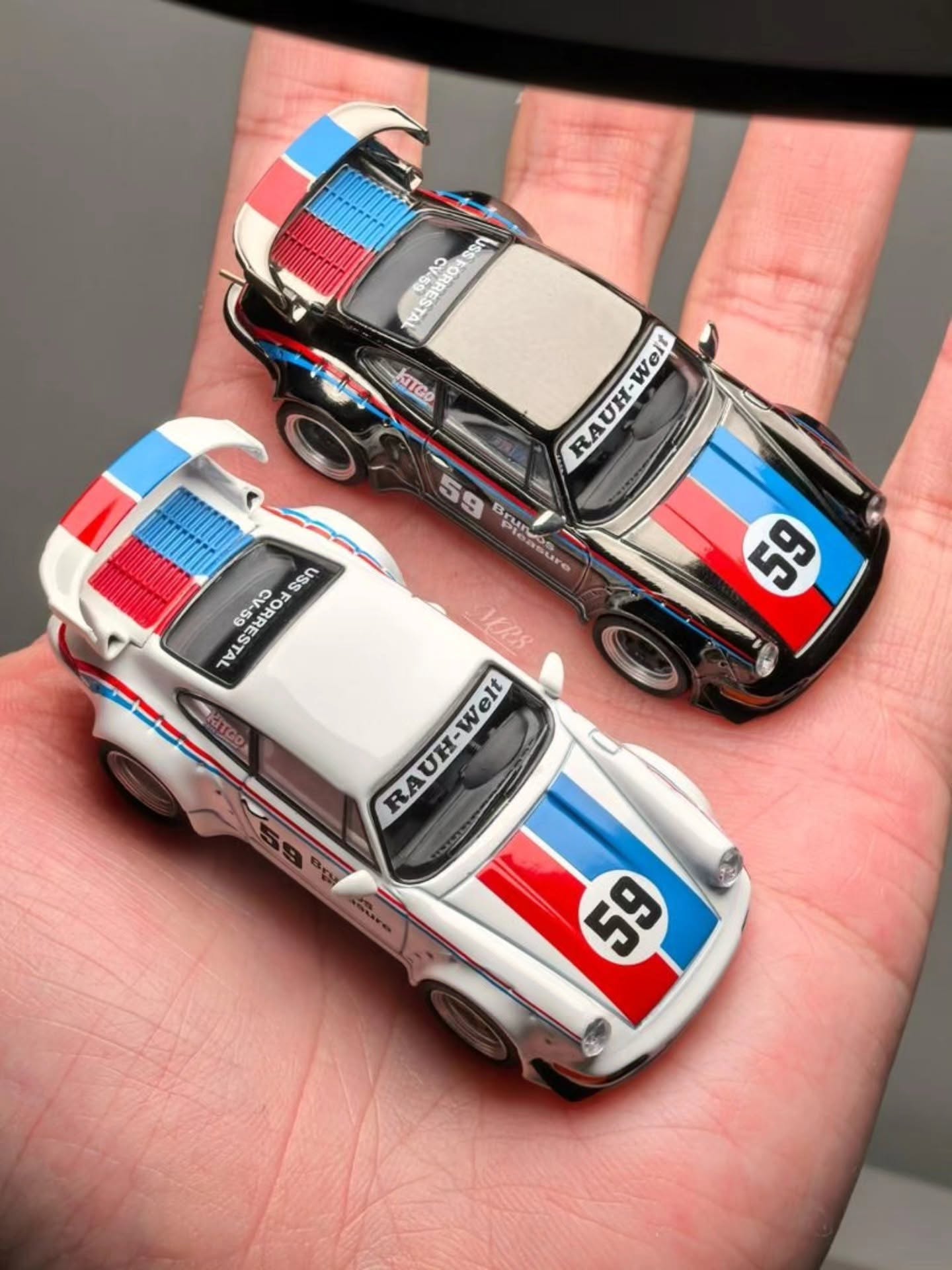 MODELMODEL RWB 964 #59 "Brumos Pleasure" White with Red and Blue Stripes "KitGo Base" MM64-RWB964-KITGO01 **CHASE CARS are randomly packed**