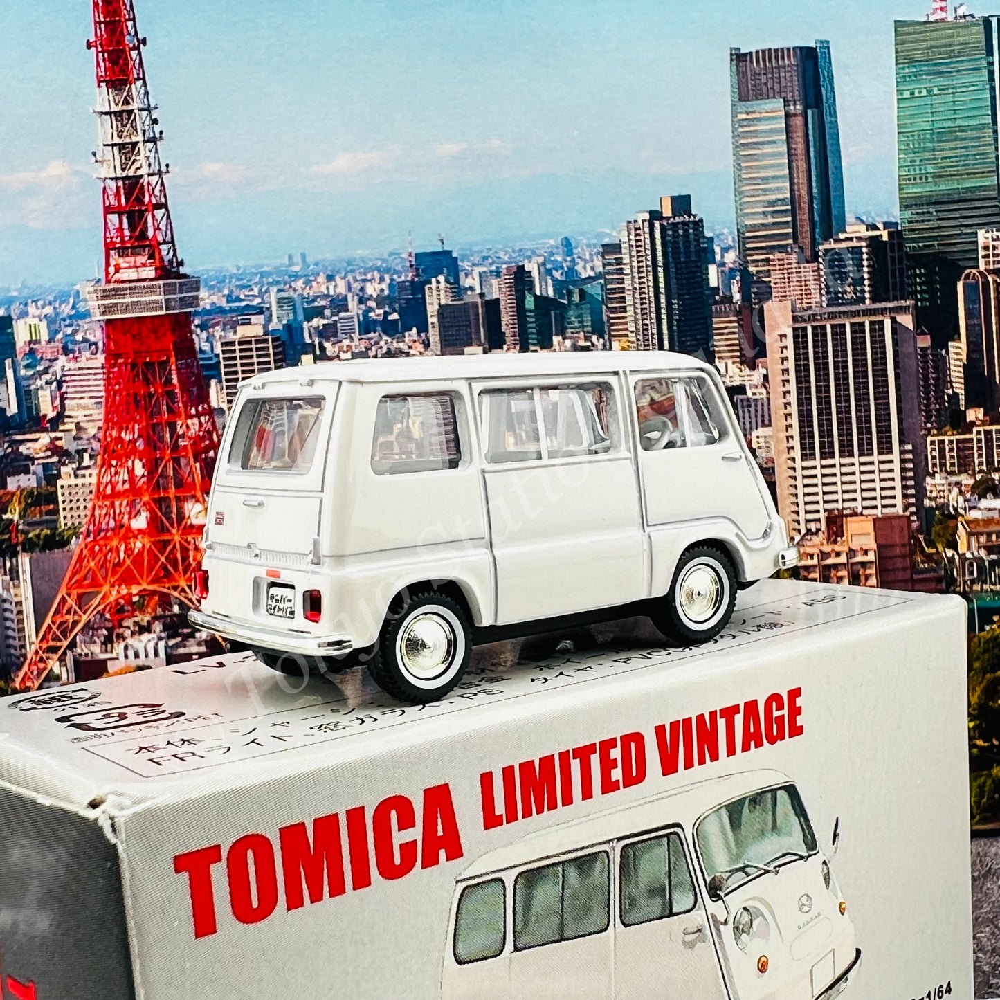 TOMYTEC TLV 1/64 SUBARU SAMBAR LV-27a