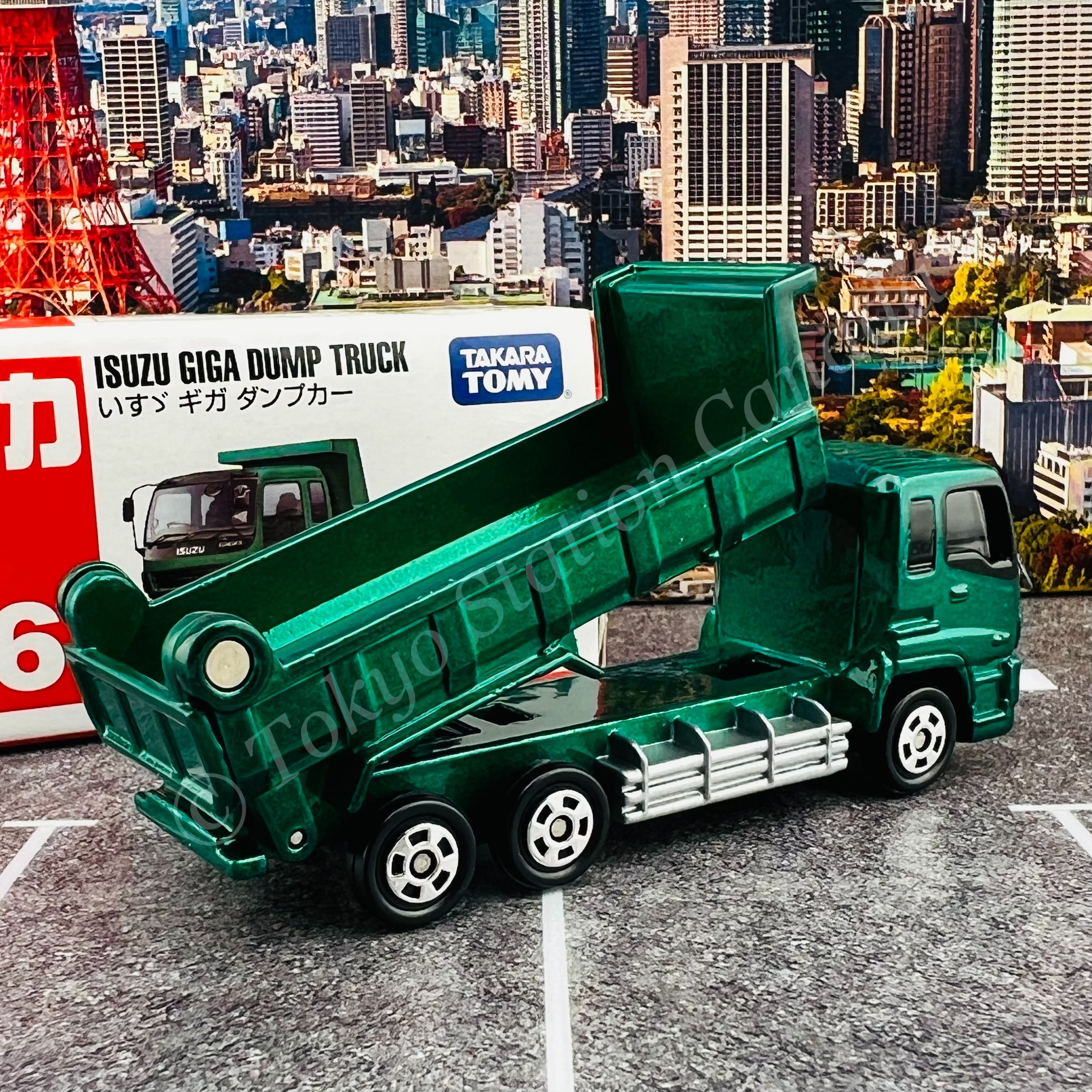 TOMICA 76 ISUZU GIGA DUMP TRUCK – Tokyo Station
