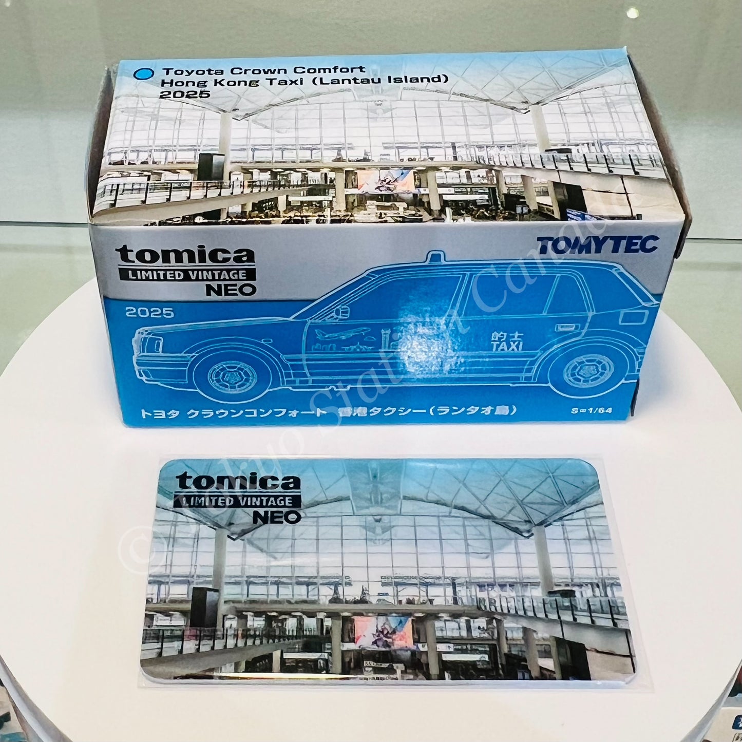 Tomytec Tomica Limited Vintage Neo 1/64 TOYOTA CROWN COMFORT Hong Kong TAXI 2025 LANTAU (Hong Kong Exclusive)