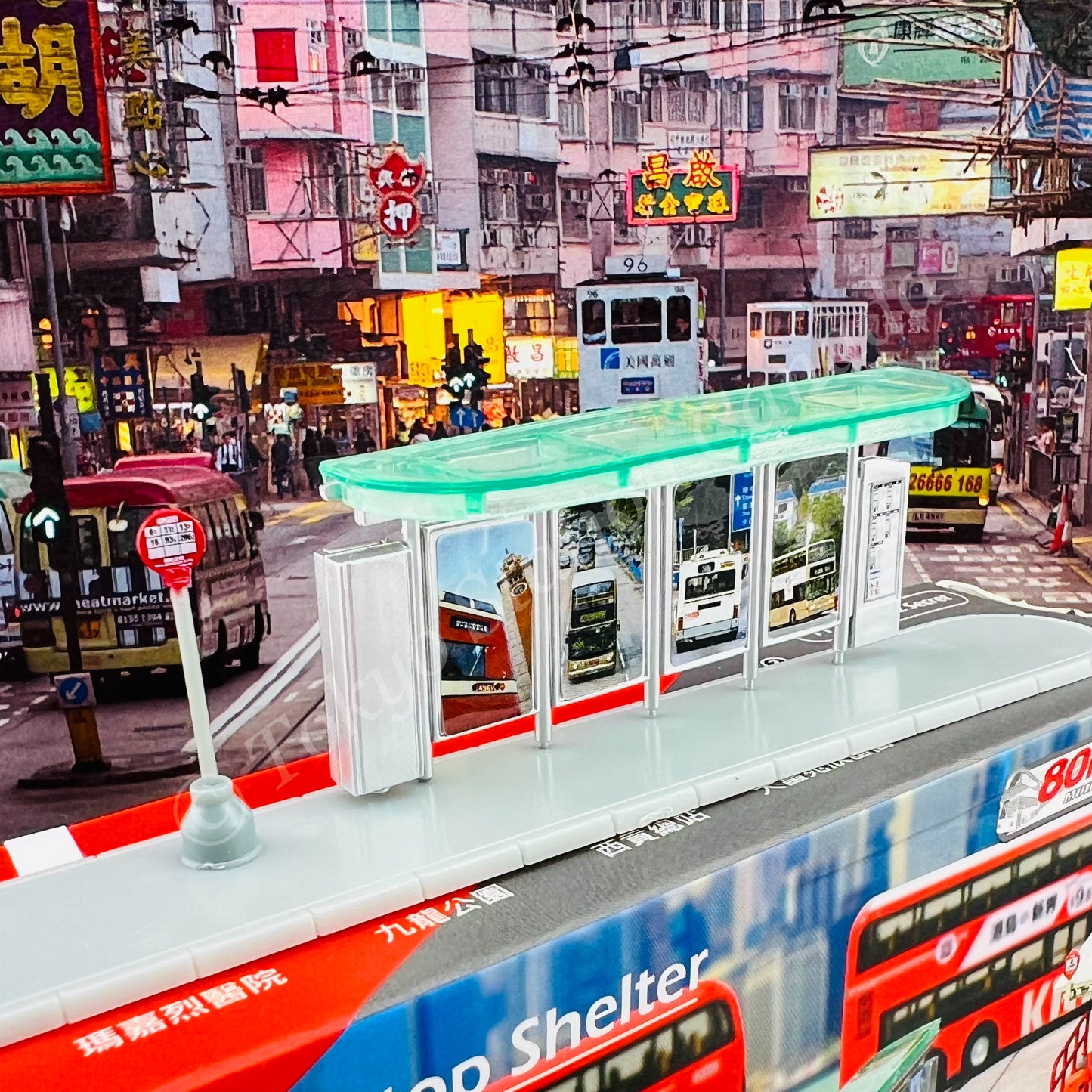 TINY 微影 1/110 KMB Bus Stop Shelter (Millennium City  創紀之城)