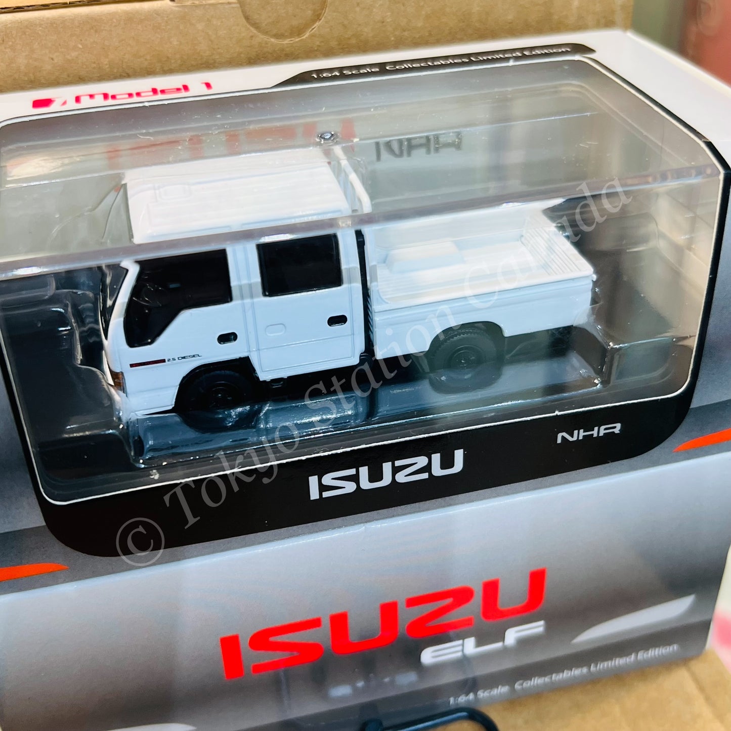Model 1 1/64 Isuzu ELF NHR Custom Version White with Black Wheels LHD T66640