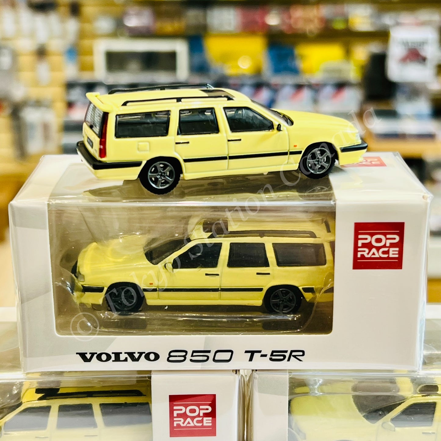 POPRACE 1/64 Volvo 850 T-5R Estate - Cream Yellow PR64-850-CYL