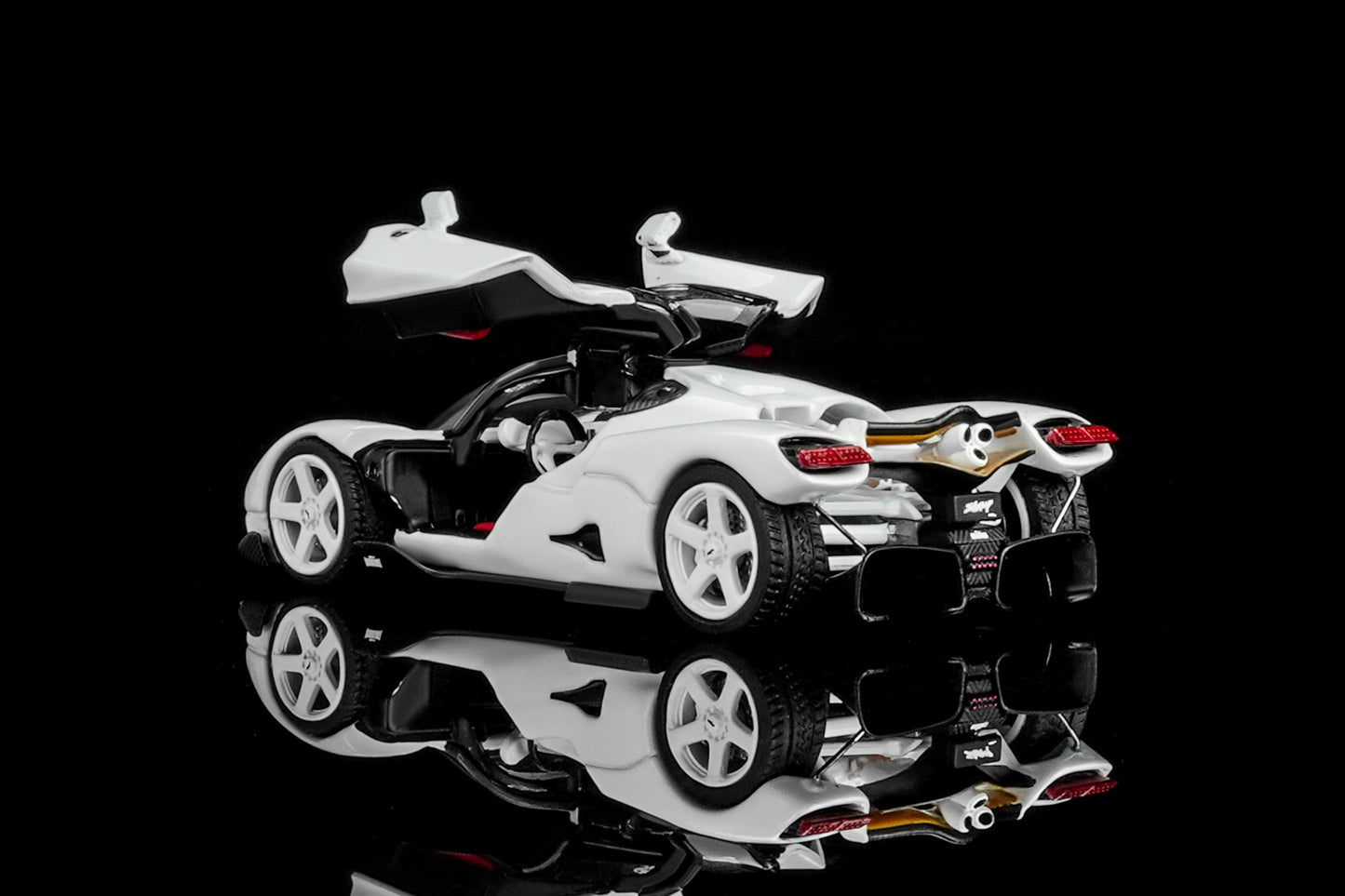 PREORDER Motorhelix 1/64 NILU - Suzuka White M67002 (Approx. Release Date: Q3 2026 and subject to the manufacturer's final decision)
