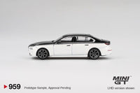 PREORDER MINI GT 1/64 BMW i7 xDrive60 Alpine White / Black Sapphire MGT00959-L (Approx. Release Date : Q2 2025 subject to manufacturer's final decision)