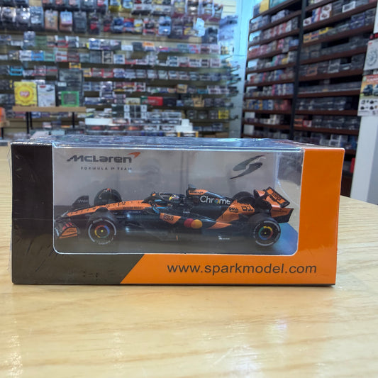 SPARK 1/64 McLaren MCL39 No.81 McLaren Formula 1 Team Winner Chinese GP 2025 Oscar Piastri Y428