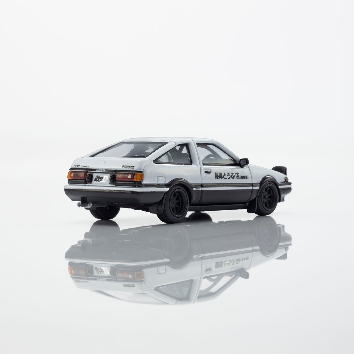 PREORDER KYOSHO 1/64 INITIAL D / TOYOTA SPRINTER TRUENO (AE86) with LED 07133LA (Approx. Release Date: Q1 2027 and subject to the manufacturer's final decision)