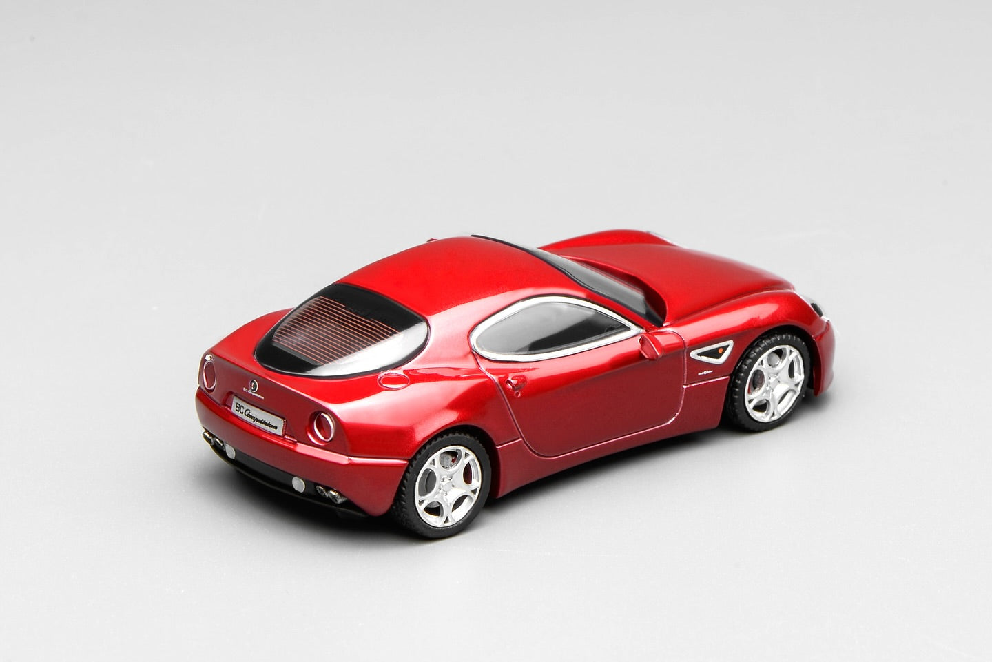 Motorhelix 1/64 Alfa Romeo 8C Competizione 2008 Rosso Alfa M69051