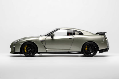MOTORHELIX 1/18 Nissan GT-R (R35) Track Edition Engineered by NISMO T-Spec 2022 Millennium Jade limited to 599 units M63515
