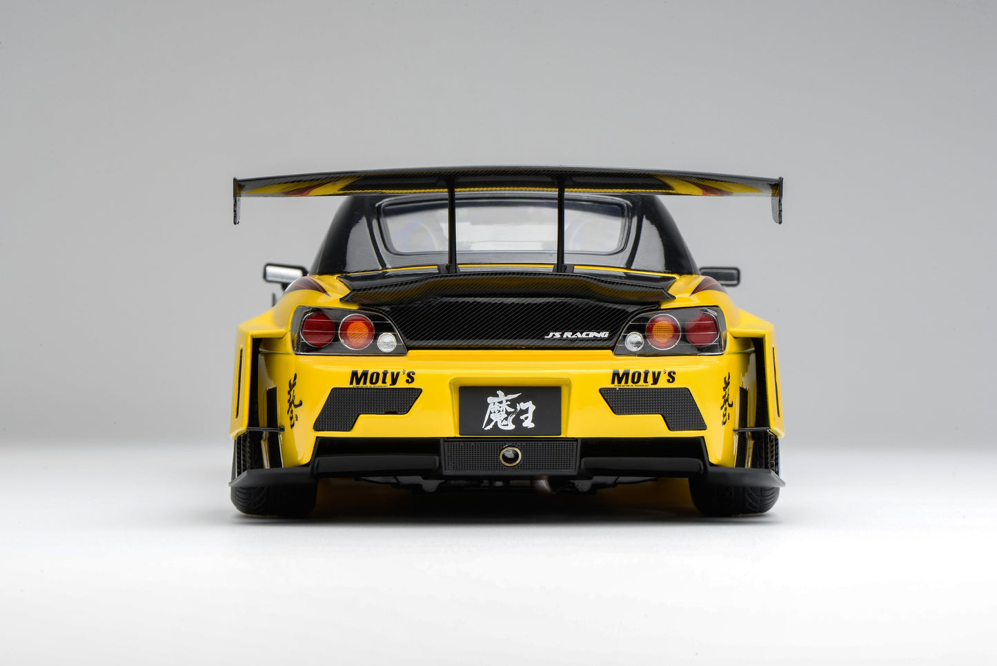 PREORDER Motorhelix 1/18 Honda S2000 J'S Racing Maou 2013 (Approx. Release Date: Q2 2026 and subject to the manufacturer's final decision)