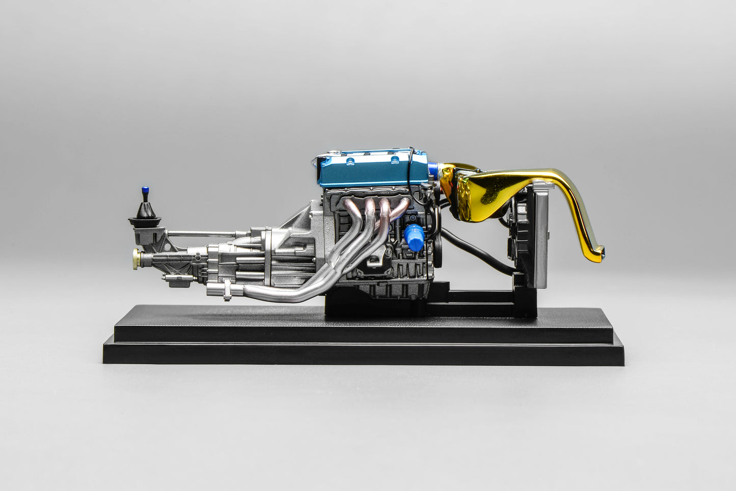 PREORDER Motorhelix 1/18 F22C J'S Racing 2.6L Engine M90125 (Approx. Release Date: Q2 2026 and subject to the manufacturer's final decision)