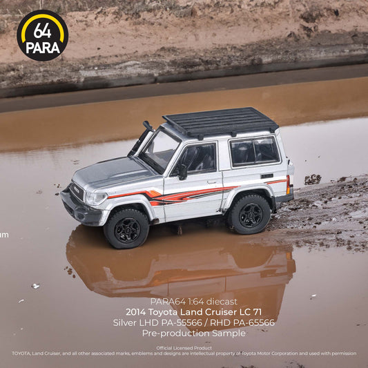 PARA64 1/64 2014 Toyota Land Cruiser 71 Silver w/roof rack PA-55566