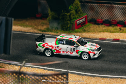 TARMAC WORKS HOBBY64 1/64 Toyota Hilux White T64-041-WH2