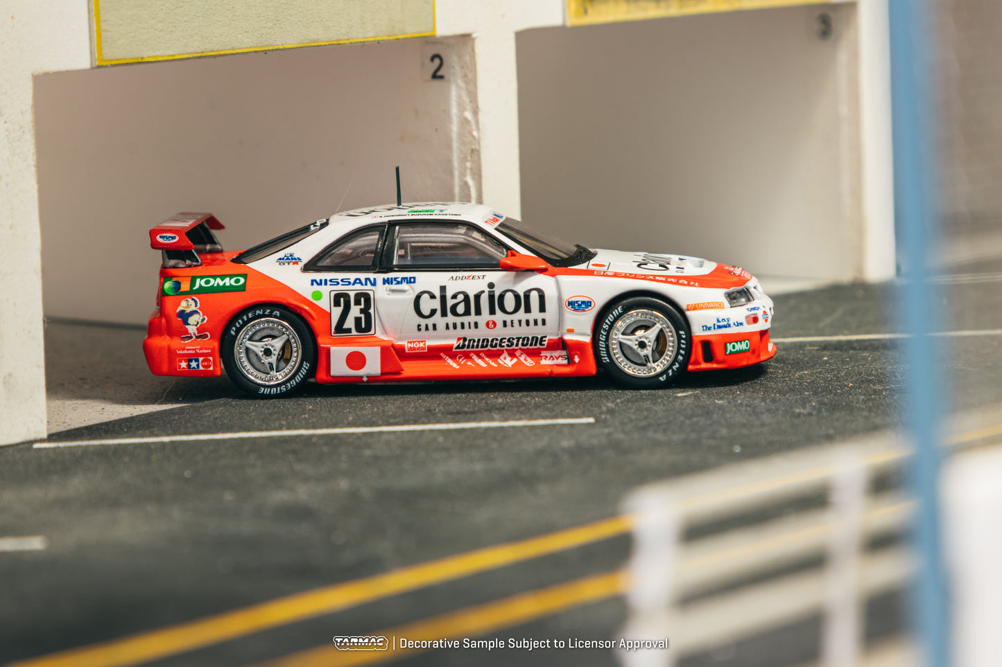 TARMAC WORKS HOBBY64 1/64 Nissan NISMO GT-R LM 24h of Le Mans 1995 Presentation K. Hoshino / T. Suzuki / M. Kageyama T64-067-95LM23