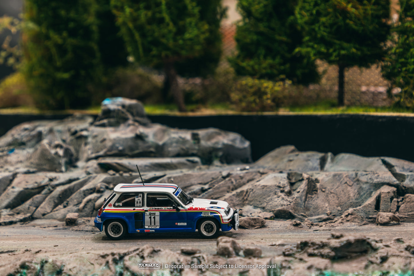 Tarmac Works HOBBY64 1/64 Renault 5 Turbo Rally Costa Brava 1985 Attila Ferjáncz / János Tandari T64-TL060-85RCB11