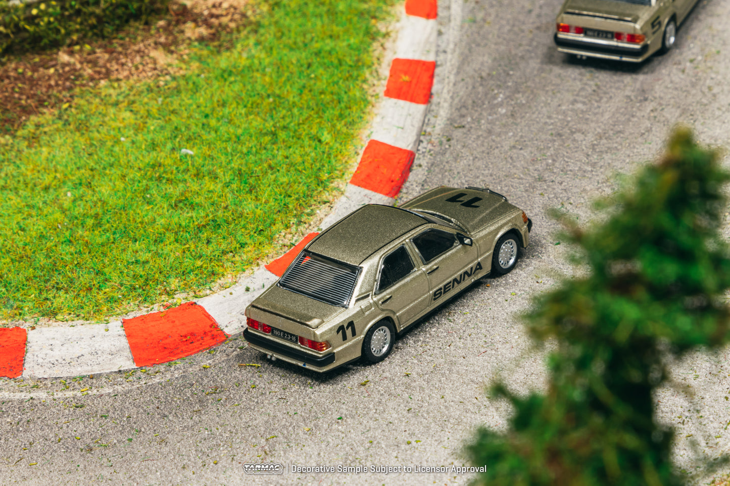 TARMAC WORKS GLOBAL64 1/64 Mercedes-Benz 190 E 2.3-16 Race of Champion 1984 Ayrton Senna T64G-047-84ROC11