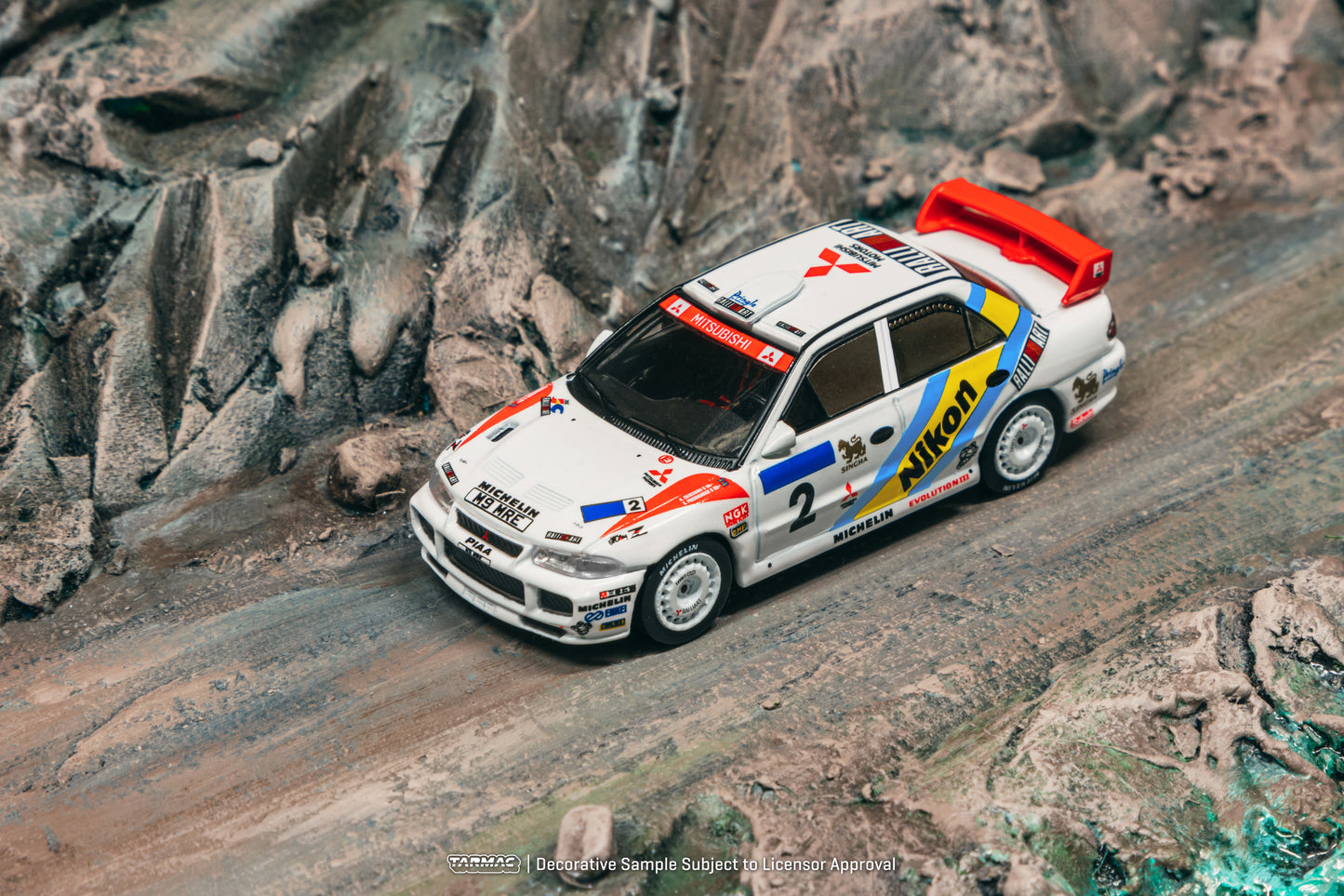 TARMAC WORKS GLOBAL64 1/64 Mitsubishi Lancer Evolution III Hong Kong-Beijing Rally 1995 Winner K. Eriksson / S. Parmander T64G-050-95HKBR02