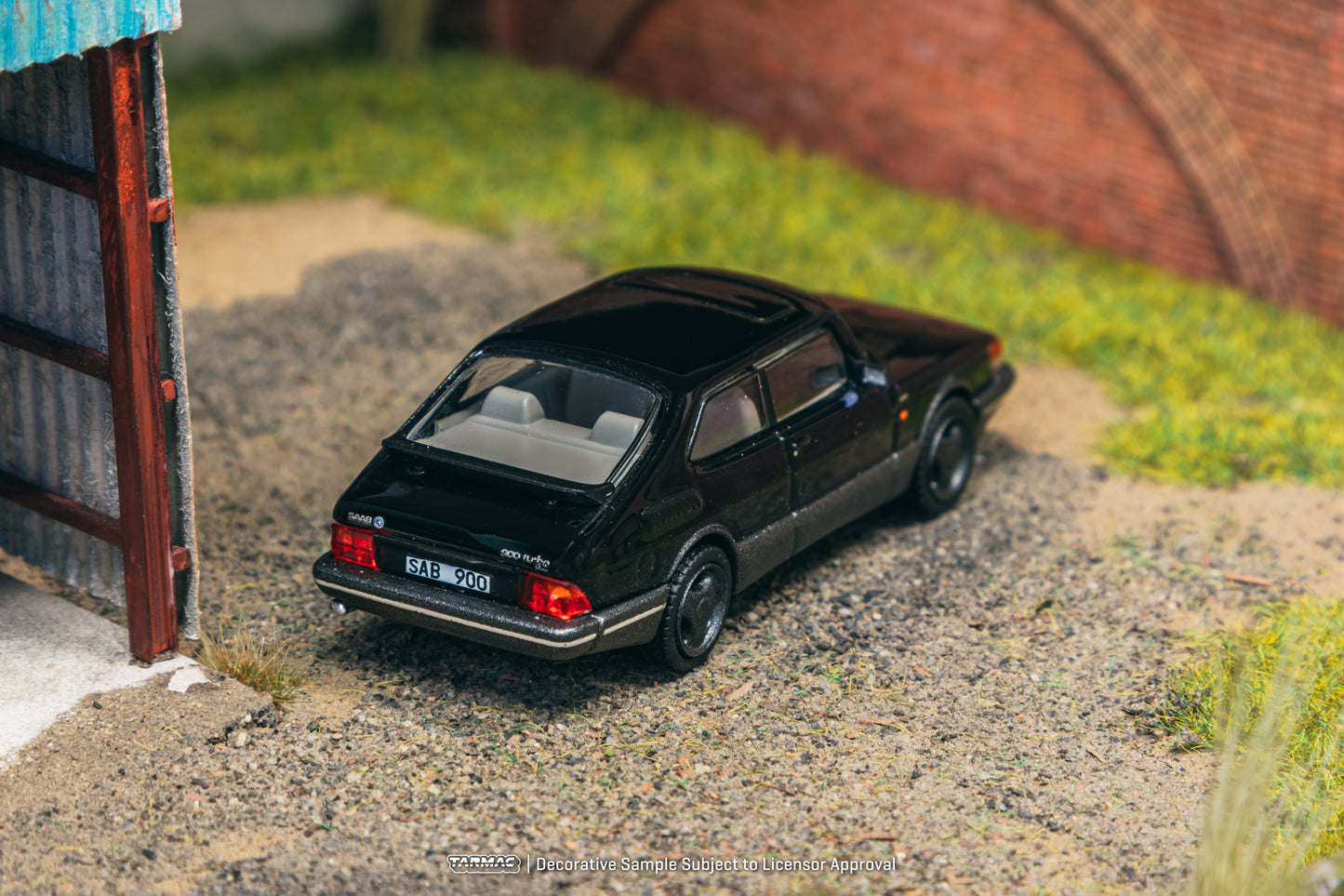 TARMAC WORKS GLOBAL64 1/64 Saab 900 Turbo Black T64G-056-BK