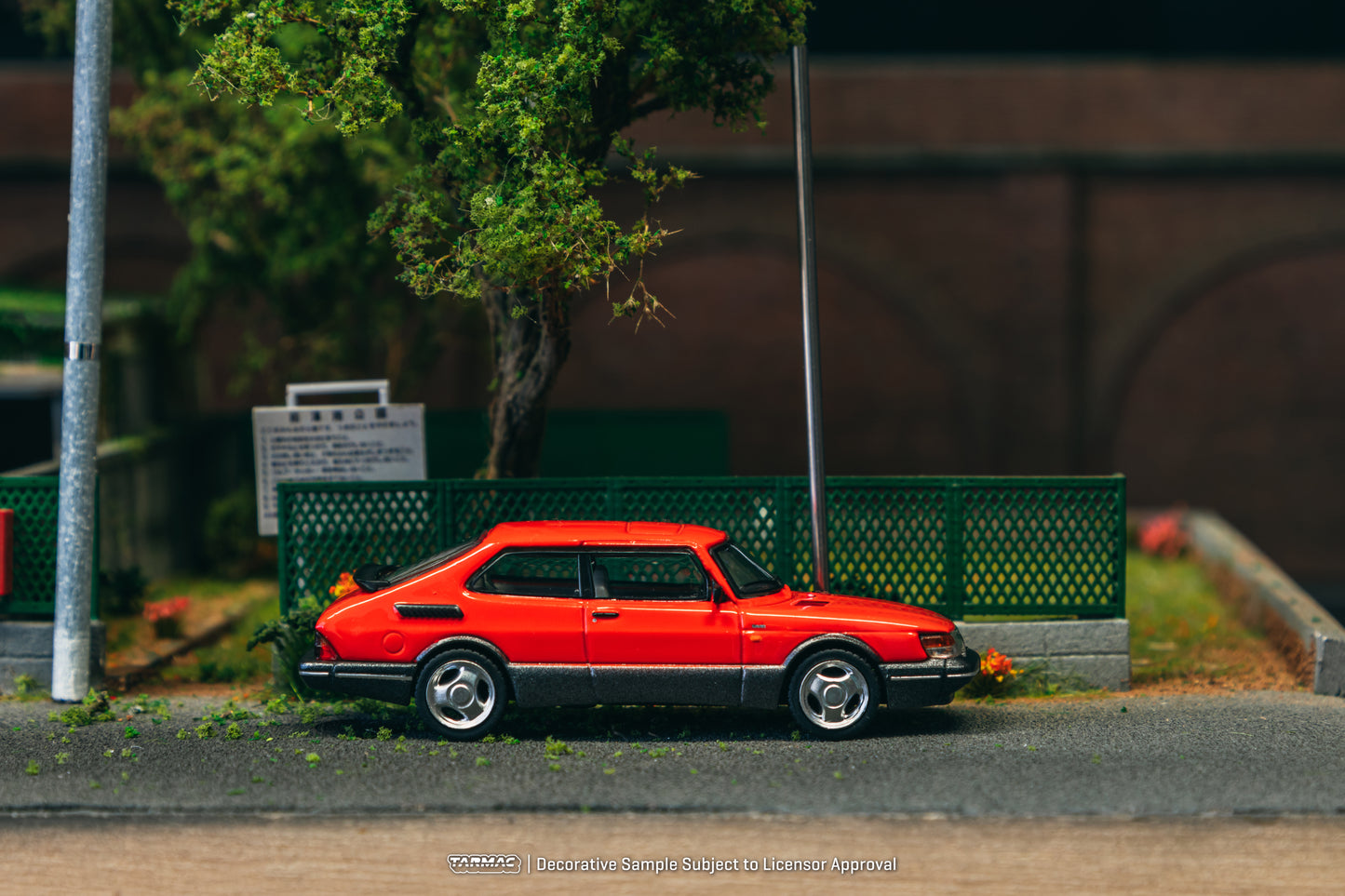 TARMAC WORKS GLOBAL64 1/64 Saab 900 Turbo Red Model Car + Trading Cards Combo Set T64G-056-RE