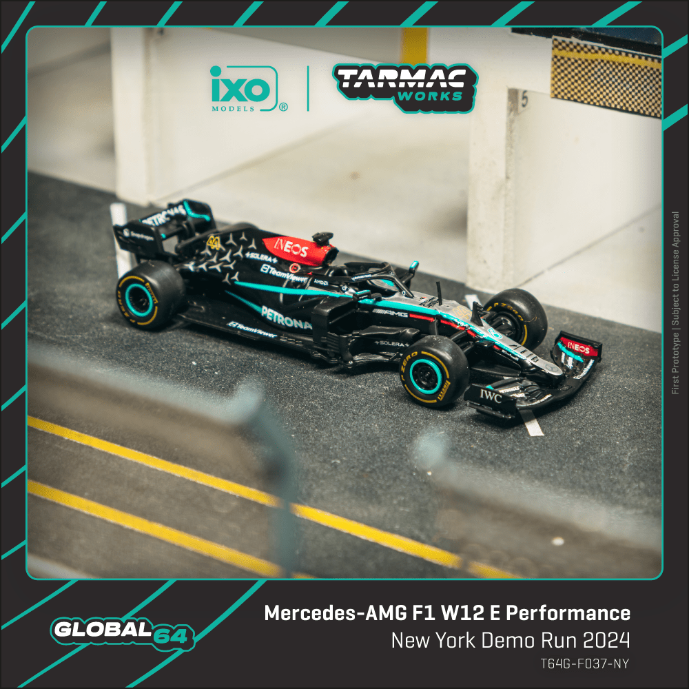 TARMAC WORKS GLOBAL64 1/64 Mercedes-AMG F1 W12 E Performance New York Demo Run 2024 Lewis Hamilton T64G-F037-NY