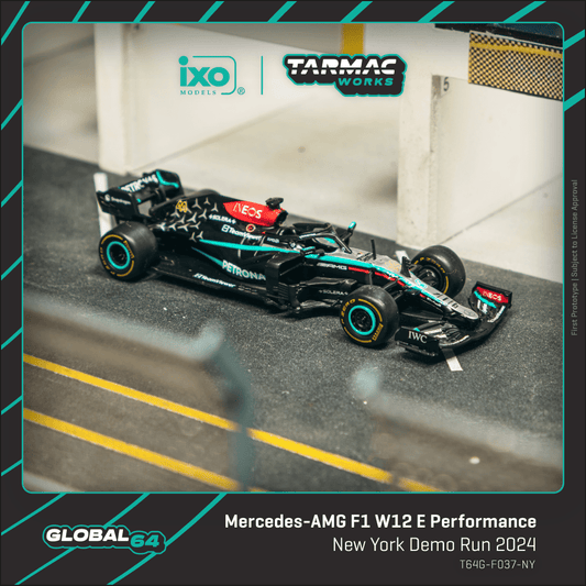 TARMAC WORKS GLOBAL64 1/64 Mercedes-AMG F1 W12 E Performance New York Demo Run 2024 Lewis Hamilton T64G-F037-NY