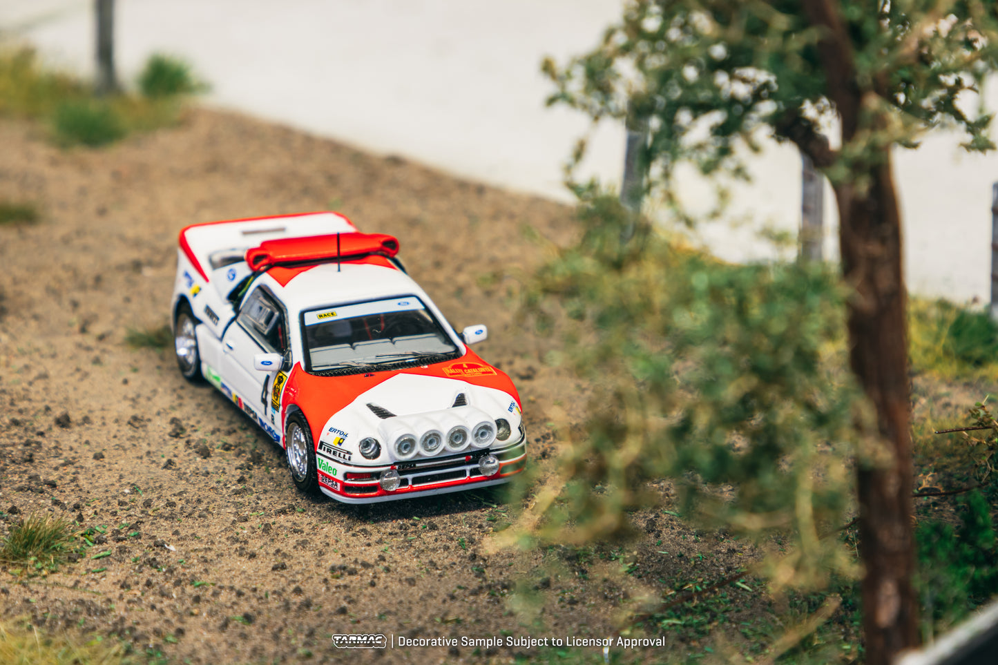TARMAC WORKS HOBBY64+ 1/64 Ford RS200 Rallye Catalunya 1986 Antonio Zanini / Josep Autet T64P-001-86RC04