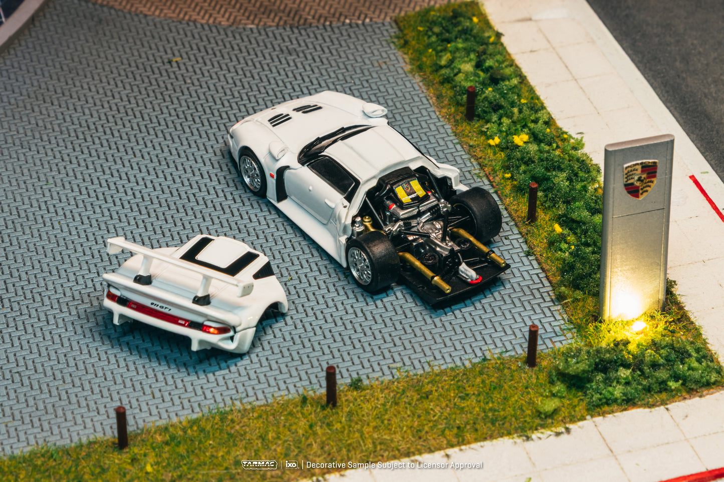 PREORDER TARMAC WORKS HOBBY64+ 1/64 Porsche 911 GT1  White Model Car + Trading Cards Combo Set T64P-004-WH (Approx. Release Date :  FEB 2026 subject to manufacturer's final decision)