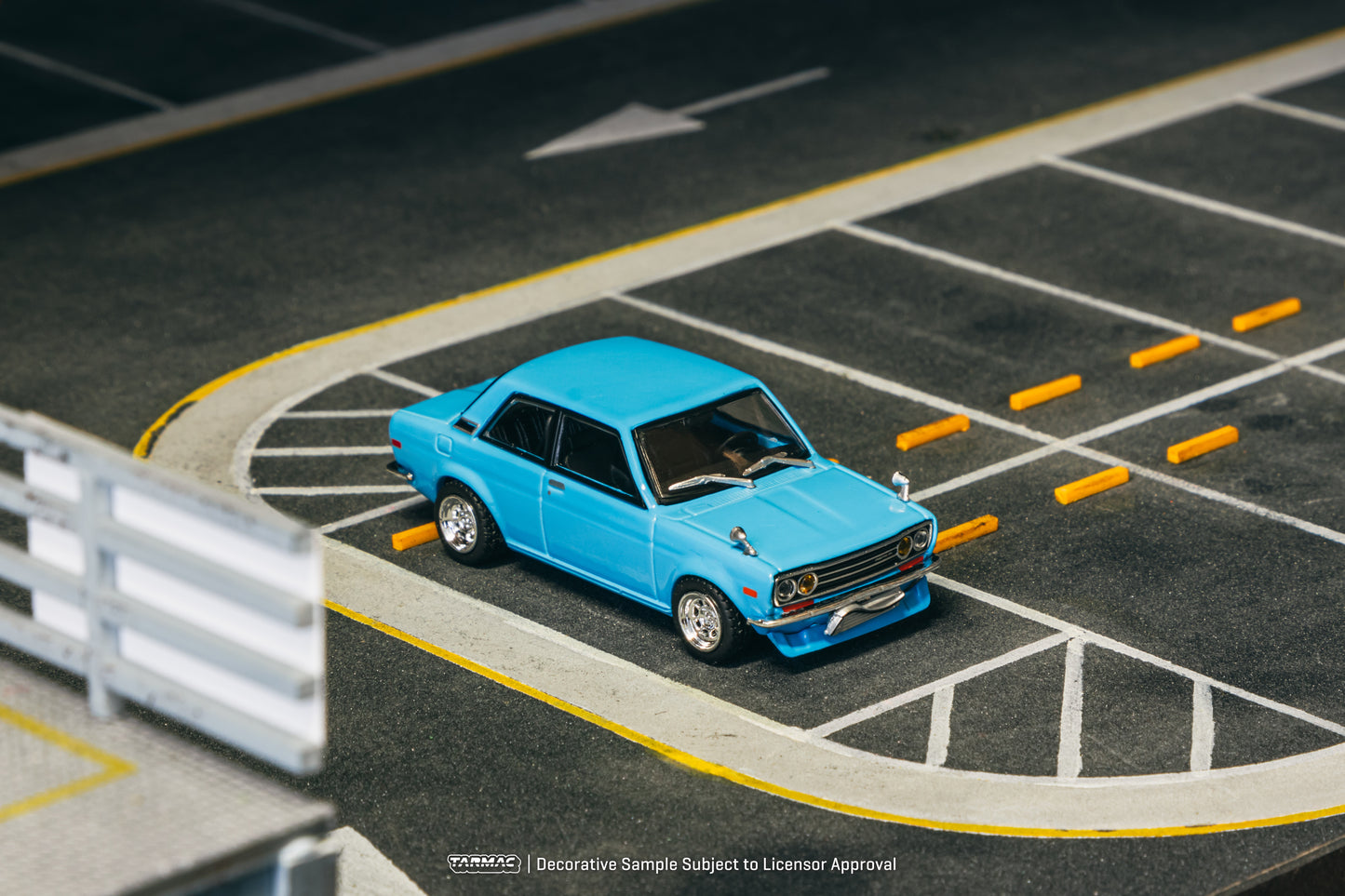 TARMAC WORKS ROAD64 1/64 Datsun 510 Light Blue T64R-052-LB