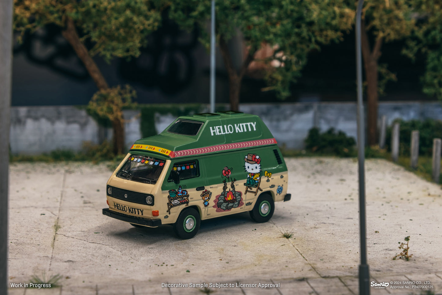 TARMAC WORKS COLLAB64 1/64 Volkswagen T3 Van Hello Kitty Camping T64S-001-HK