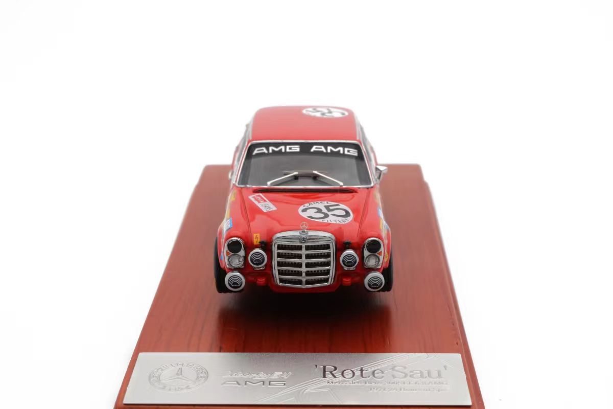 PREORDER Liberty64 1/64 300 SEL 6.8 AMG W109 Delux Version with Wooden Base (Approx. release in JULY 2023 and subject to the manufacturer's final decision)
