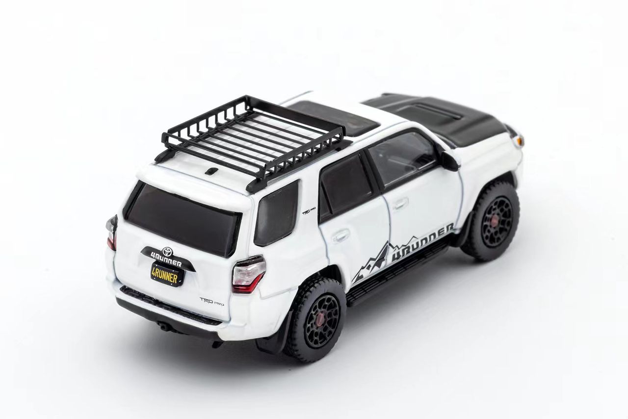 GCD 1/64 Toyota 4Runner White / Black bonnet KS-059-345