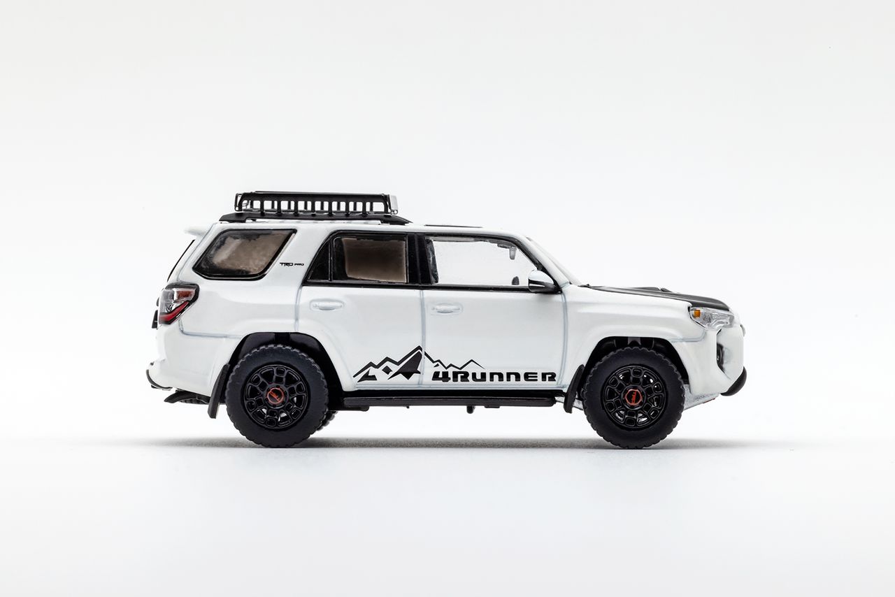 GCD 1/64 Toyota 4Runner White / Black bonnet KS-059-345