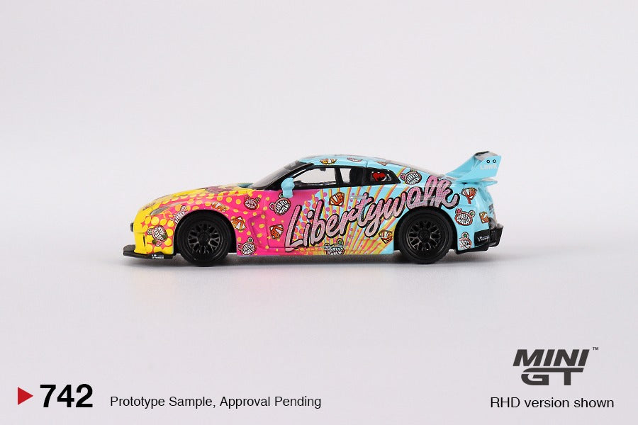 MINI GT 1/64 LB-Silhouette WORKS GT NISSAN 35GT-RR Ver.1 LBWK KUMA RHD MGT00742-R