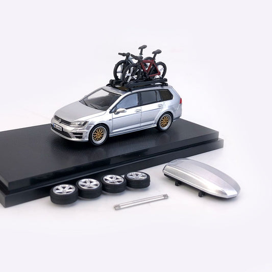 ZOOM 1/64 Golf Variant MK7 with Accessories - Silver