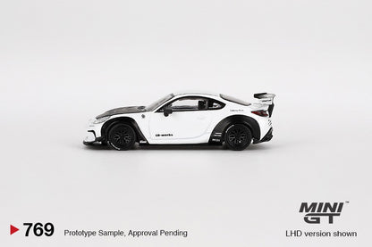 MINI GT 1/64 Toyota GR86 LB★Nation White MGT00769-L