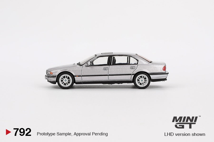 MINI GT 1/64 BMW 750IL Aspen Silver Metallic MGT00792-L