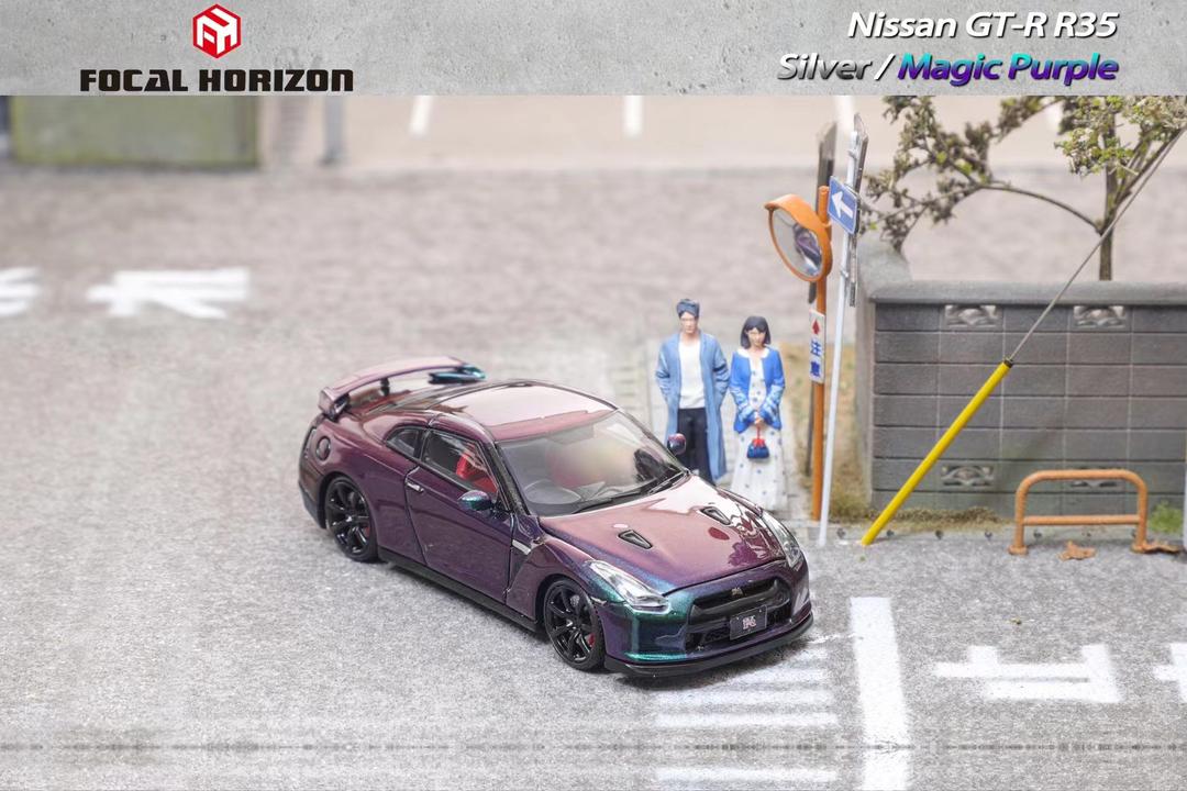 FOCAL HORIZON 1/64 GT-R R35 with Open Hood - Magic Purple