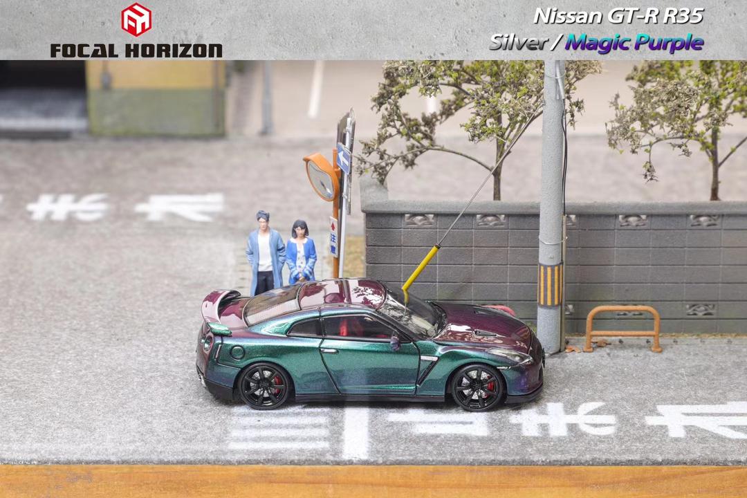 FOCAL HORIZON 1/64 GT-R R35 with Open Hood - Magic Purple