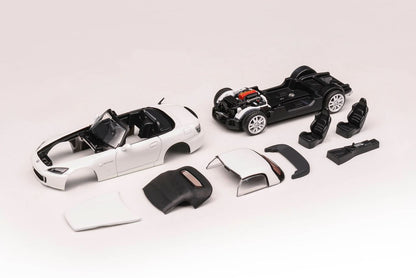 MOTORHELIX 1/64 Honda S2000 (AP2) - Grand Prix White (Magnetic Version)