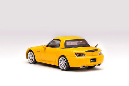 MOTORHELIX 1/64 Honda S2000 (AP2) - Indy Yellow Pearl (Magnetic Version)
